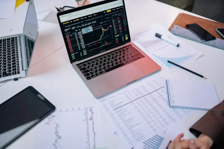 Achr Stock: Price, Outlook, Risks, and Market Signals