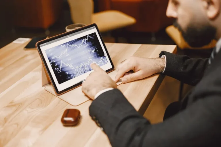 How theinstanavigation.com Fits Into Modern App and Tech Search Trends
