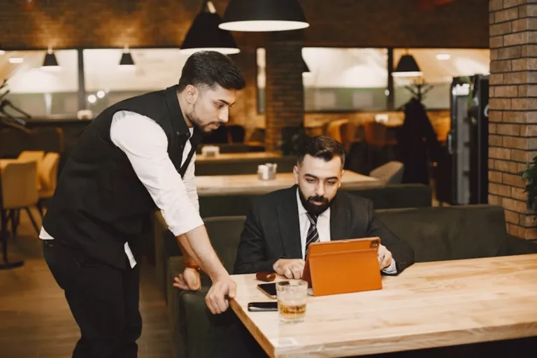 How to Improve Client Communication in Consulting