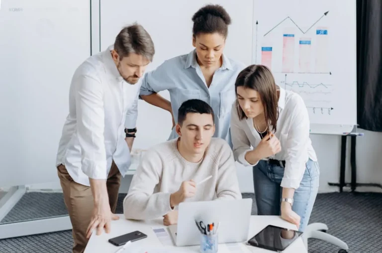 How to Improve Team Productivity Without Micromanaging