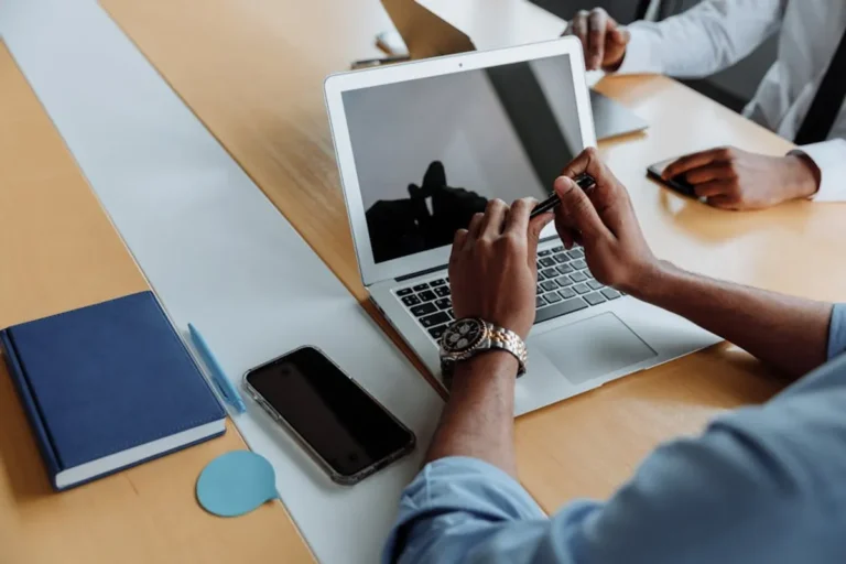 How truecrawns.com Connects With the Way People Discover Websites Online for Lawton Assoc Readers